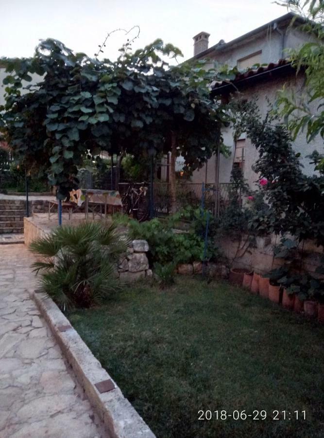 Apartman Vivian Pula Exterior photo