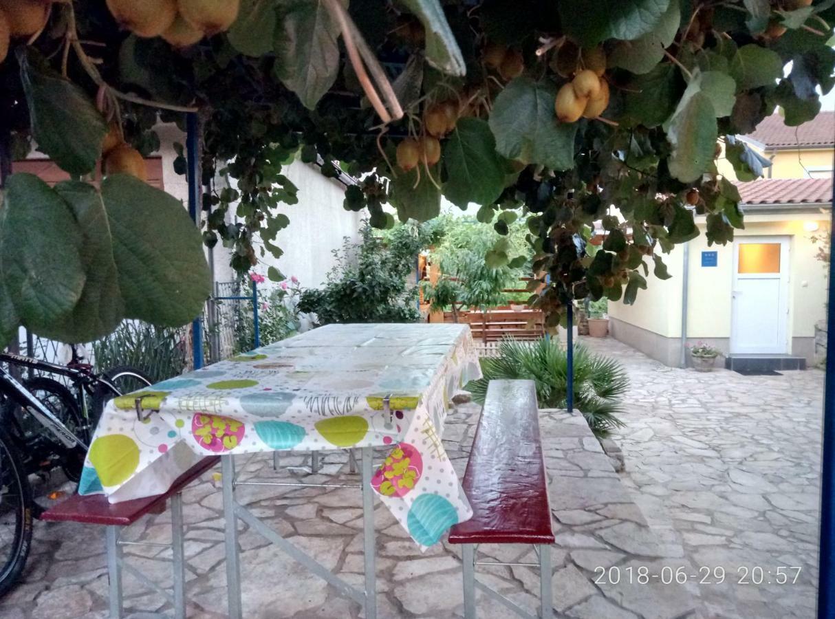 Apartman Vivian Pula Exterior photo