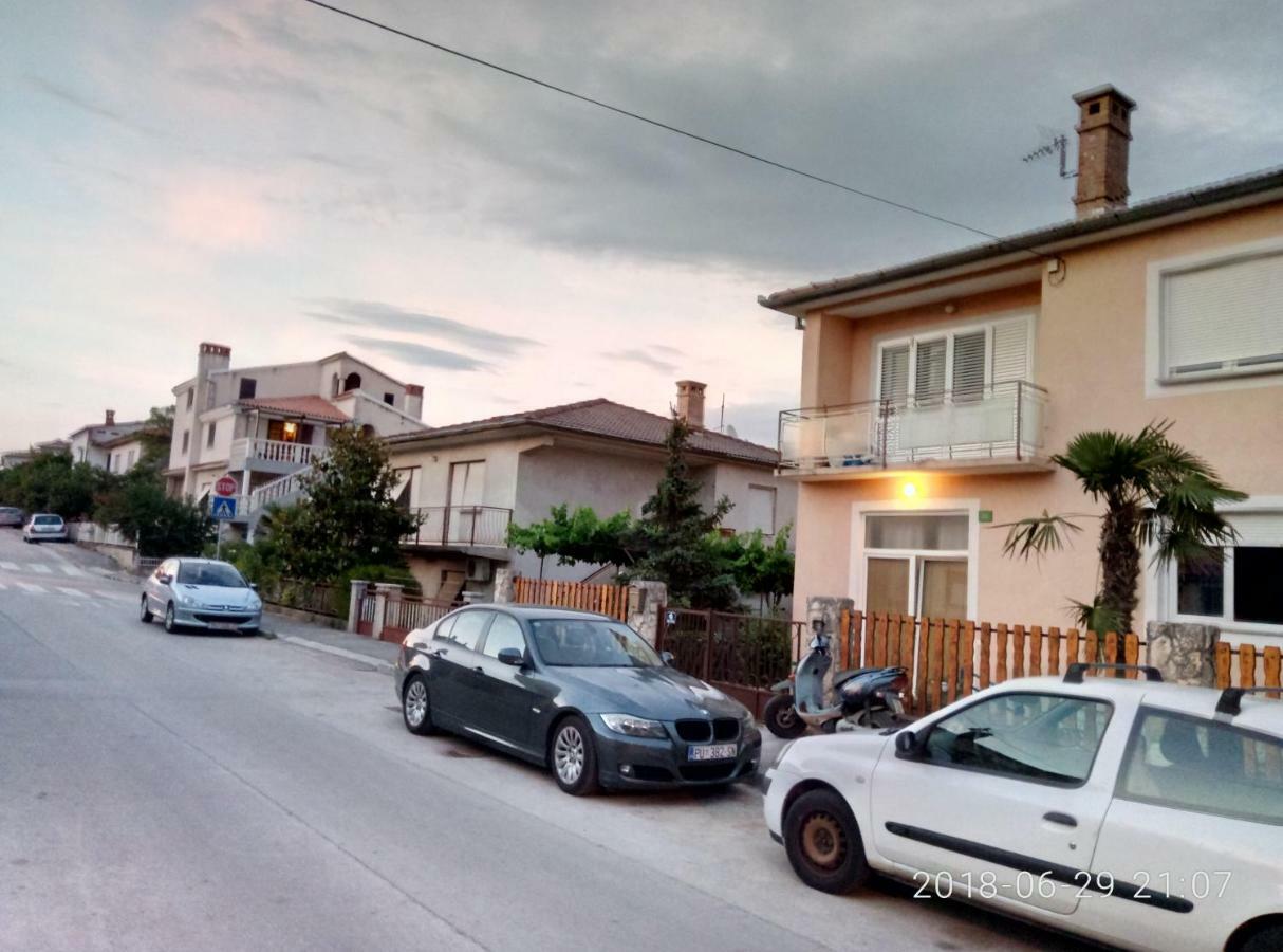 Apartman Vivian Pula Exterior photo