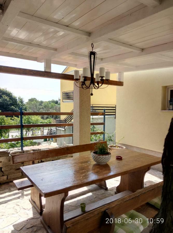 Apartman Vivian Pula Exterior photo