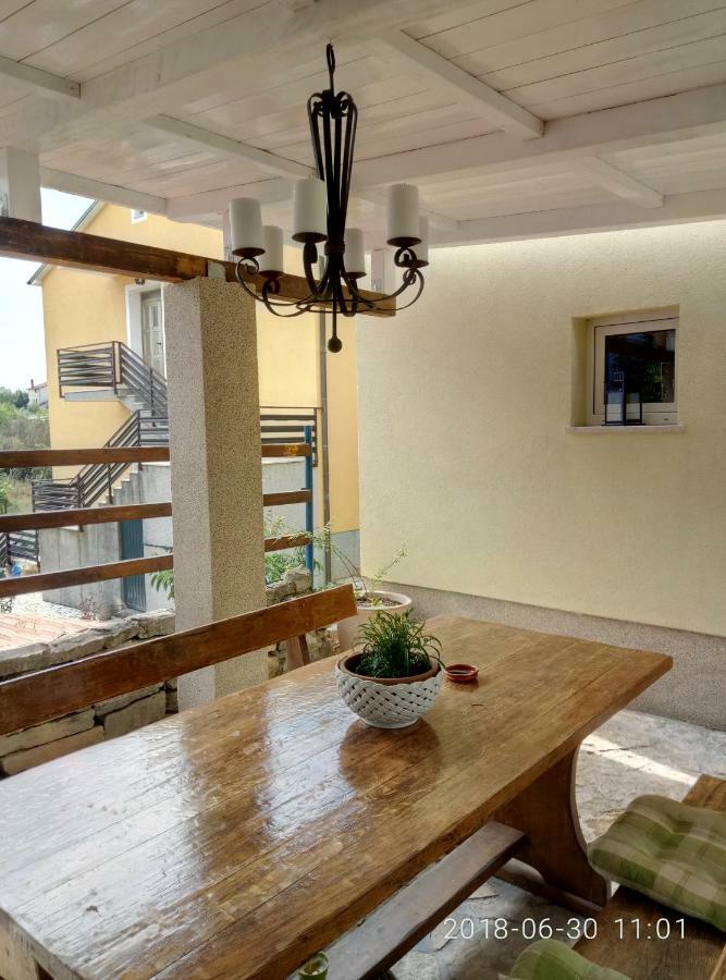 Apartman Vivian Pula Exterior photo
