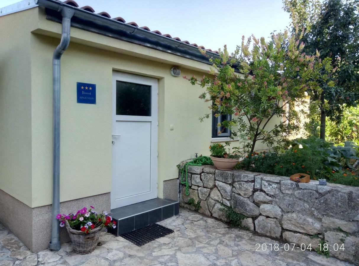 Apartman Vivian Pula Exterior photo