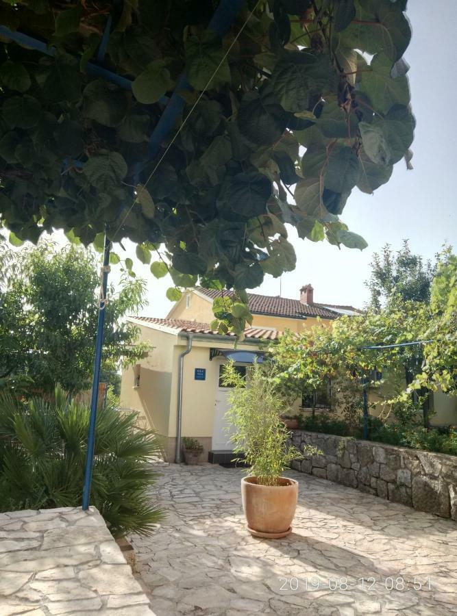 Apartman Vivian Pula Exterior photo